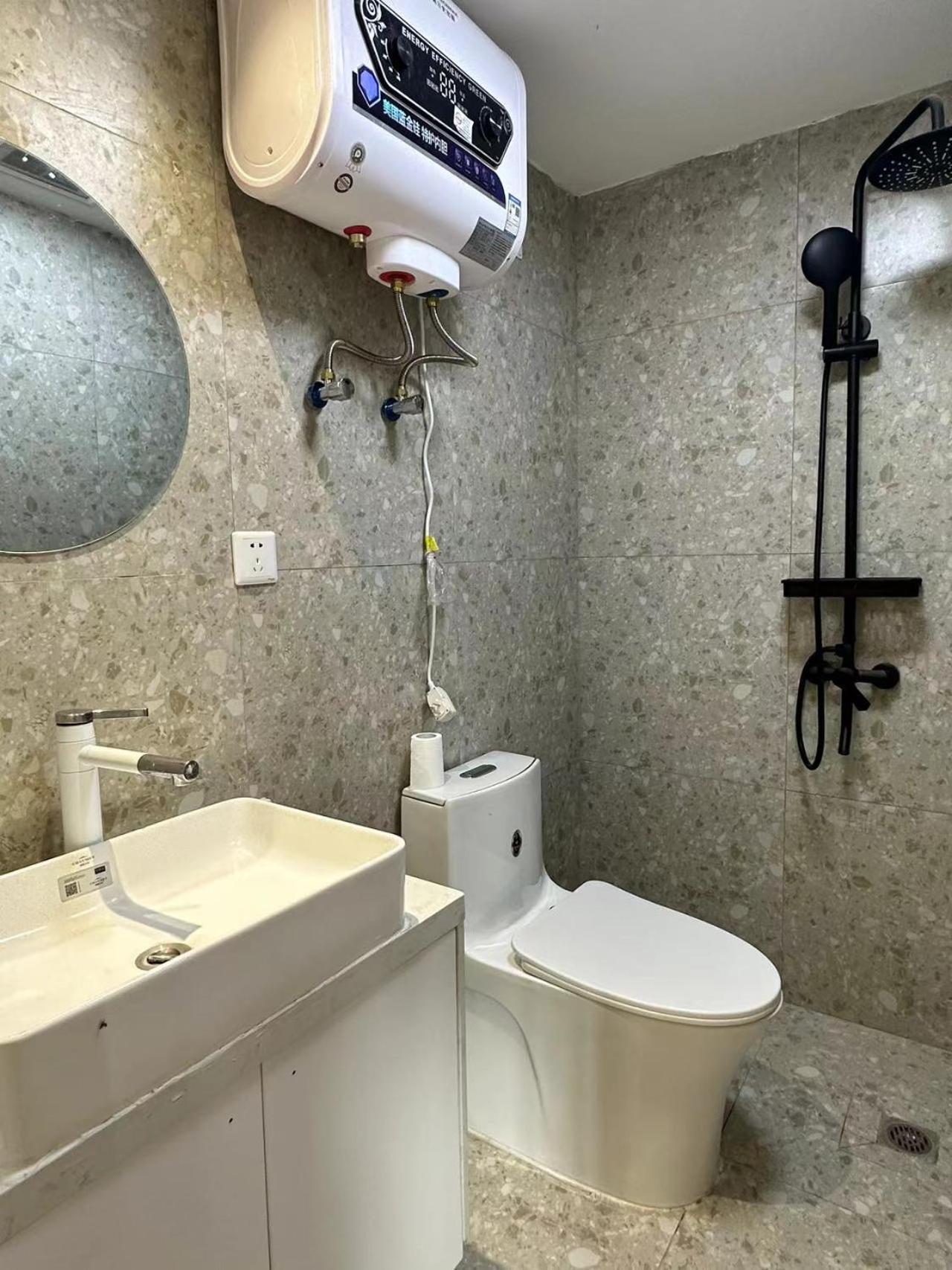 Ji Hotel Shanghai Changshou Road - Near Metro Line 13&14,Free Luggage Storage,English Service
