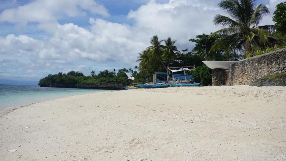 Dapdap ShoreLINES Beach House