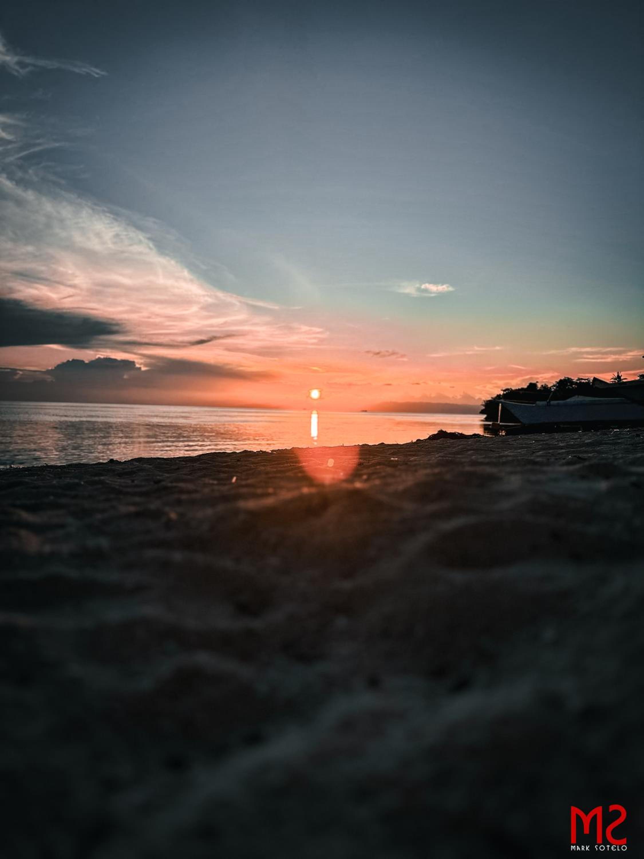 Dapdap ShoreLINES Beach House