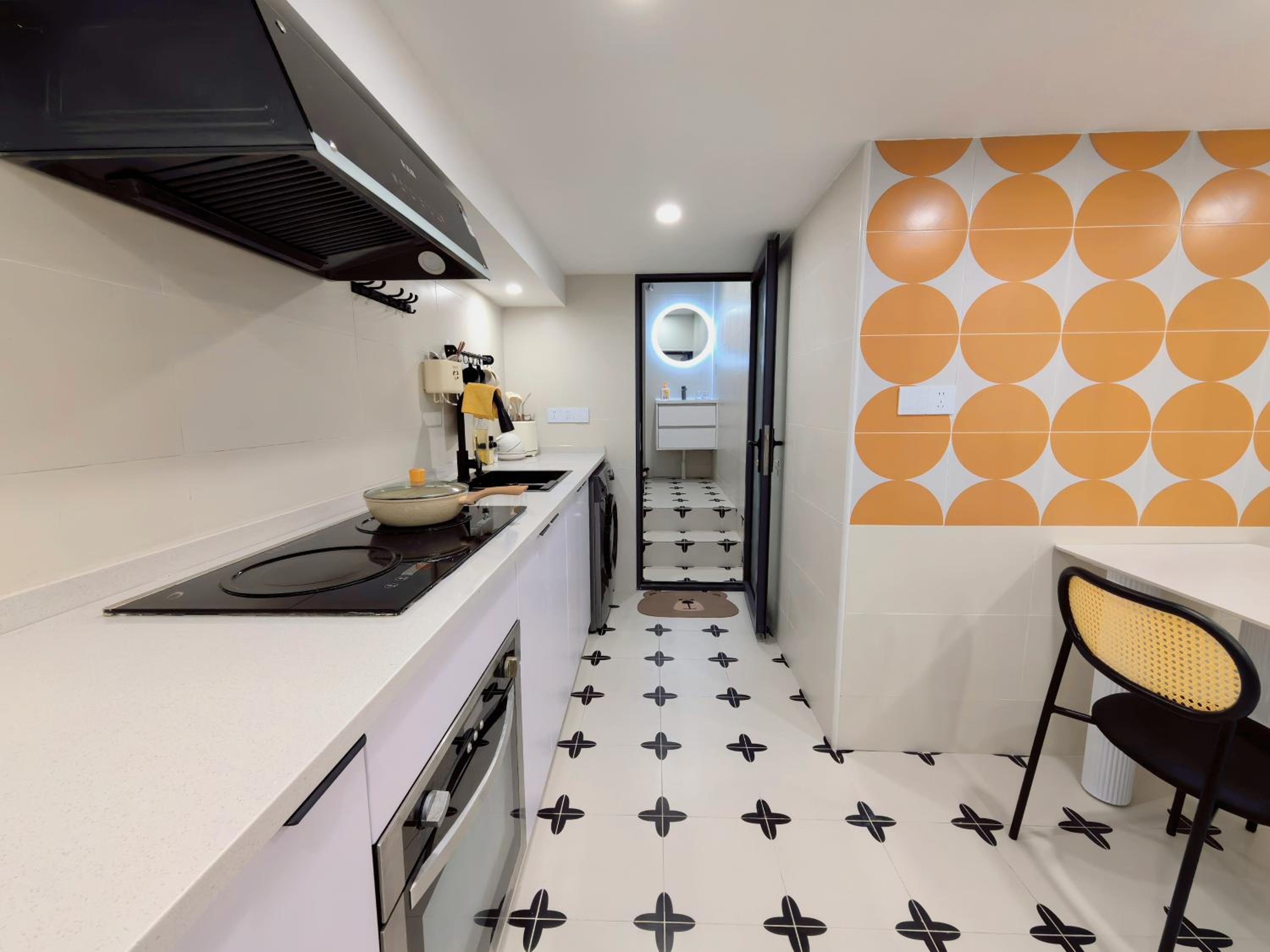 Shanghai Hills & ZINN City Loft Near Metro Line 1 Changshu Rd and Close to Tianzi Fang