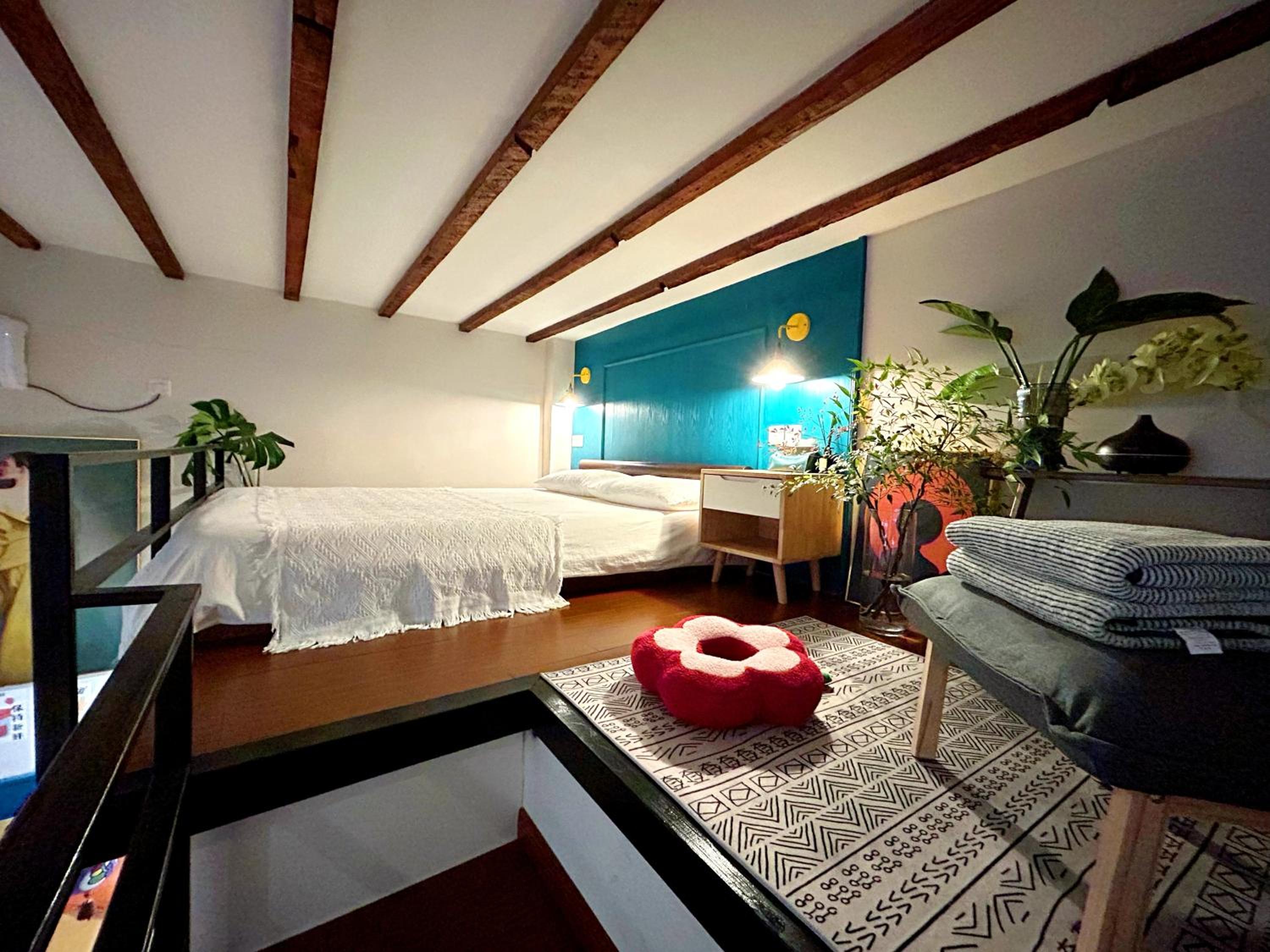 Shanghai Hills & ZINN City Bnb Near Line13 Mid Huaihai Rd & Changle Rd