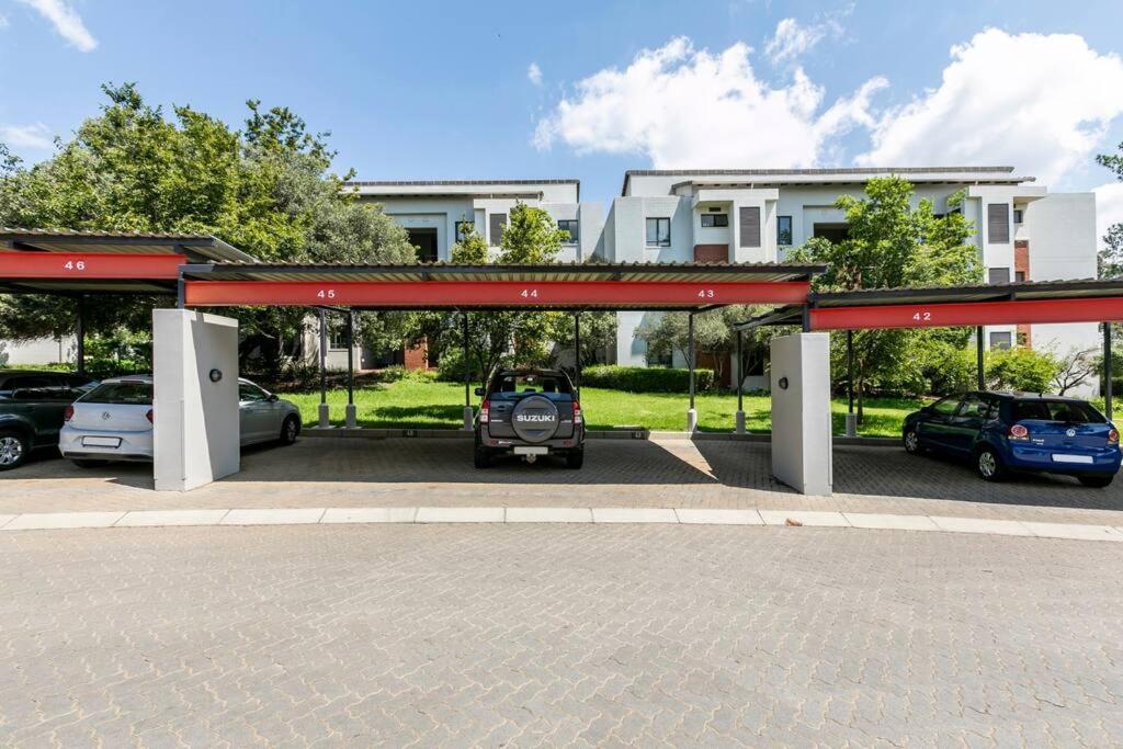 4 sleeper flat, secure golf estate with free Wi-Fi view 3