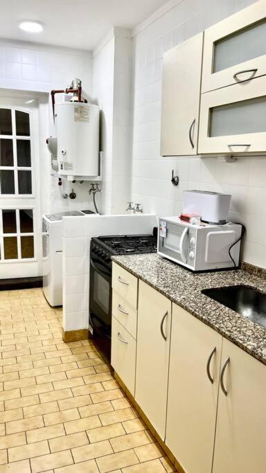 Suipacha - Amplio y espacioso para 4 con terraza privada y parrilla