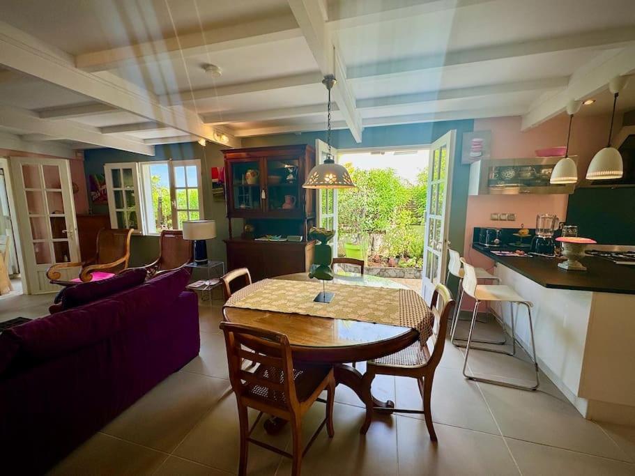 Villa Pinky Créole vue mer proche plage