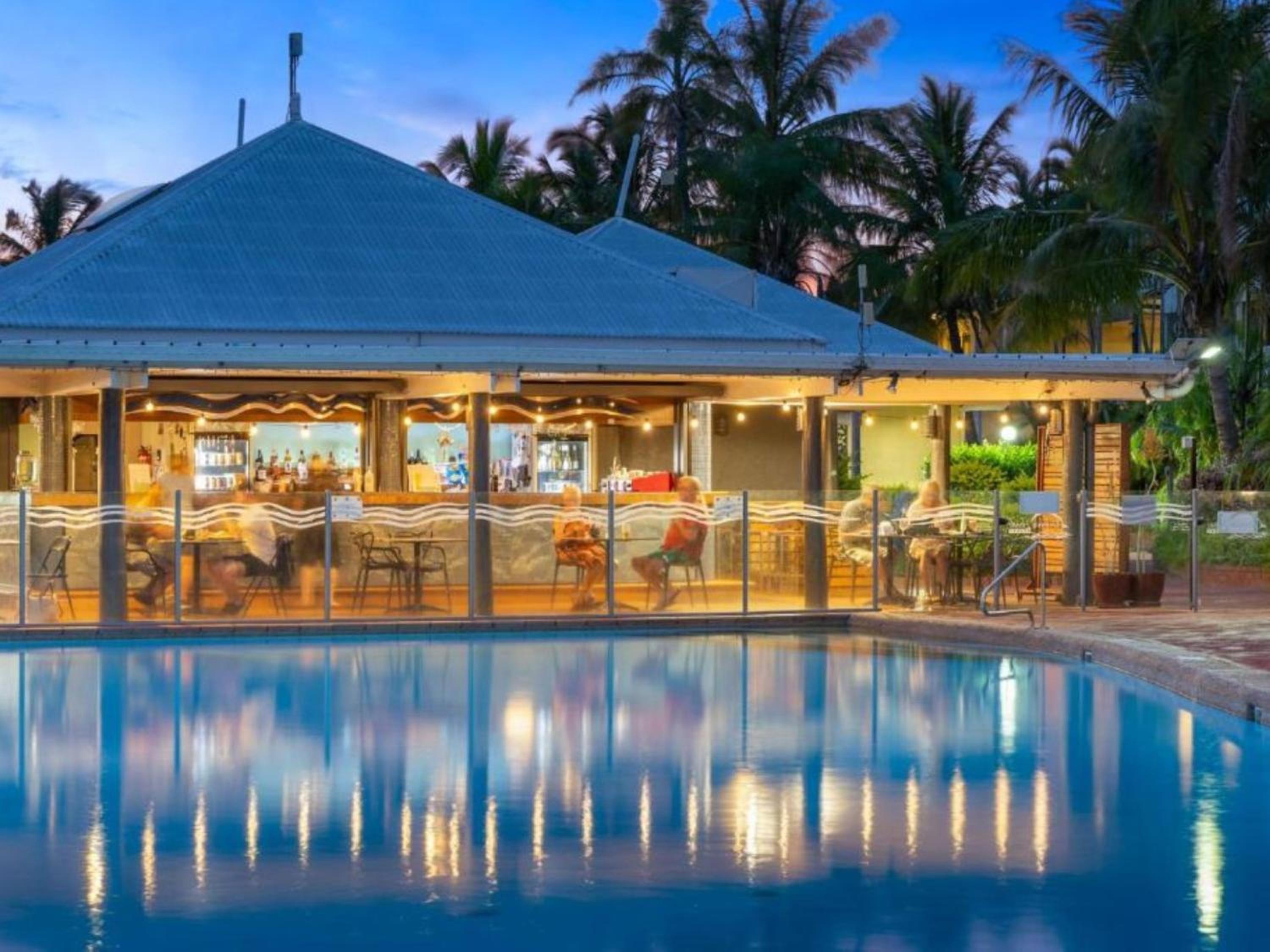 Dolphin Heads - Resort Unit - Absolute Beachfront! - Whitsunday Getaway!