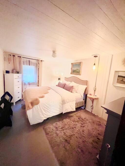 Honeymoon Bay Cottage