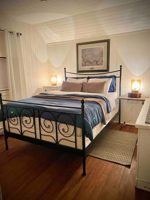 Honeymoon Bay Cottage