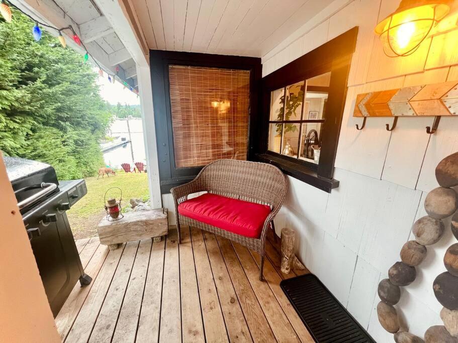 Honeymoon Bay Cottage