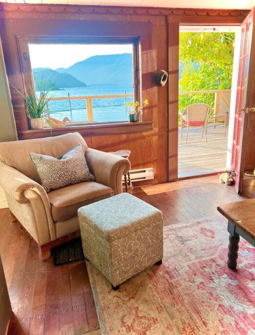 Honeymoon Bay Cottage