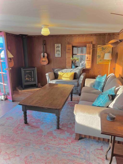 Honeymoon Bay Cottage