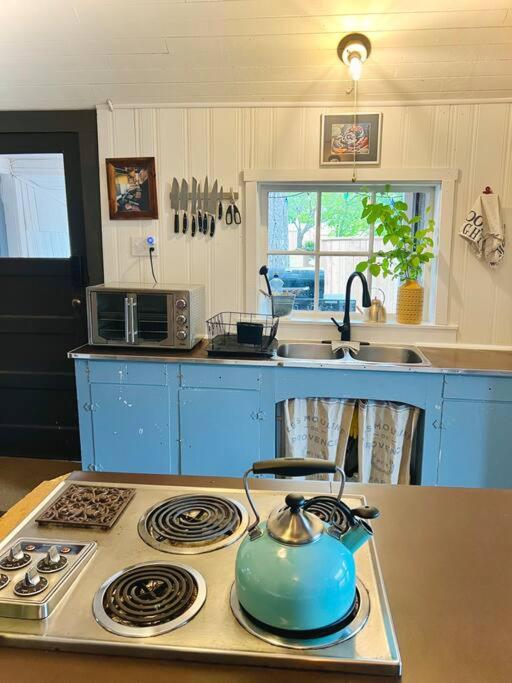 Honeymoon Bay Cottage