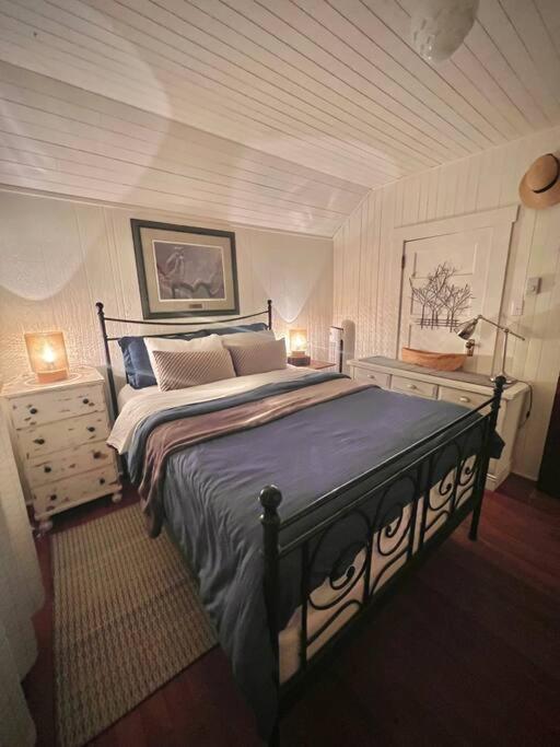 Honeymoon Bay Cottage