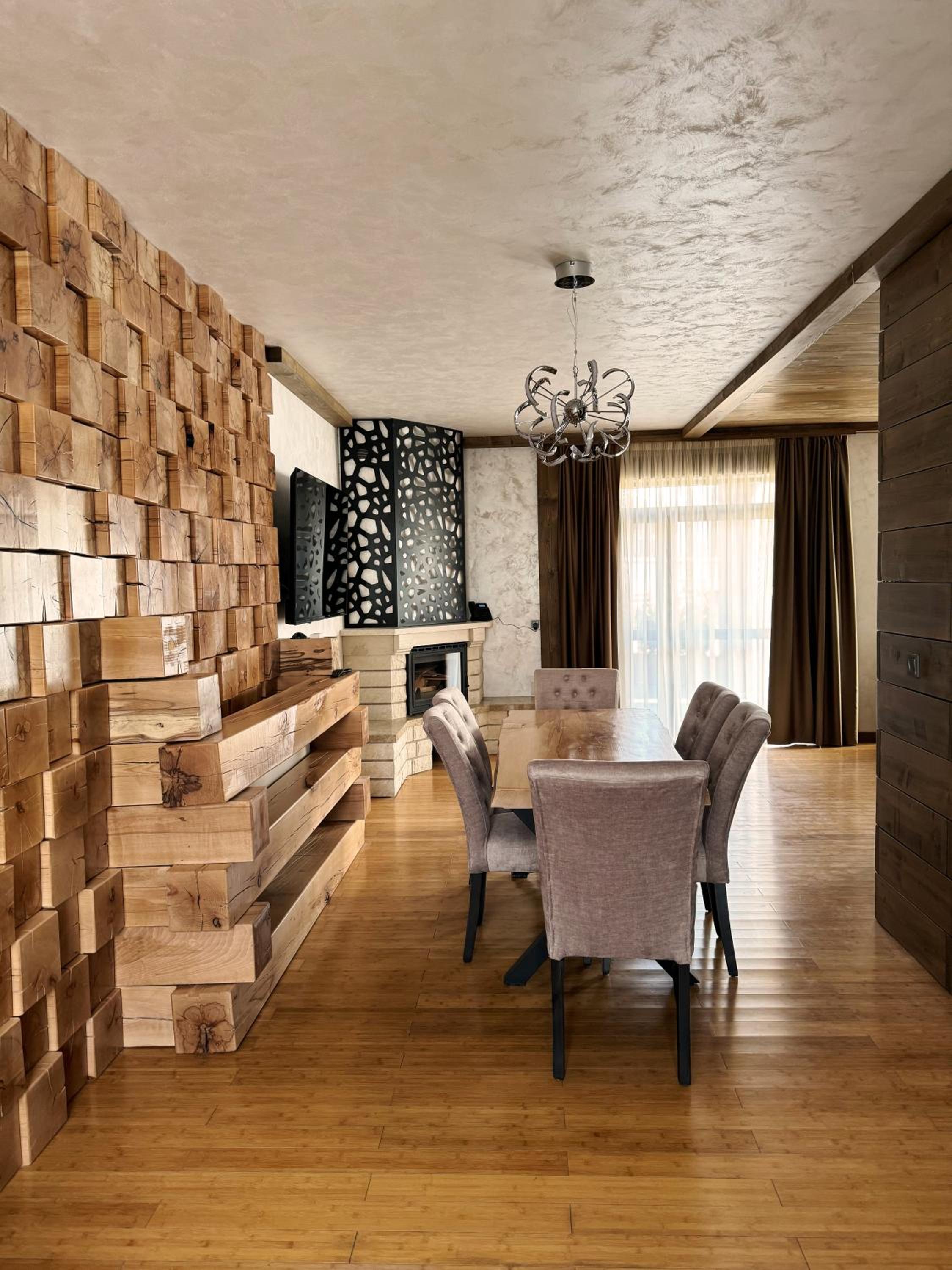 V Chalet Residence