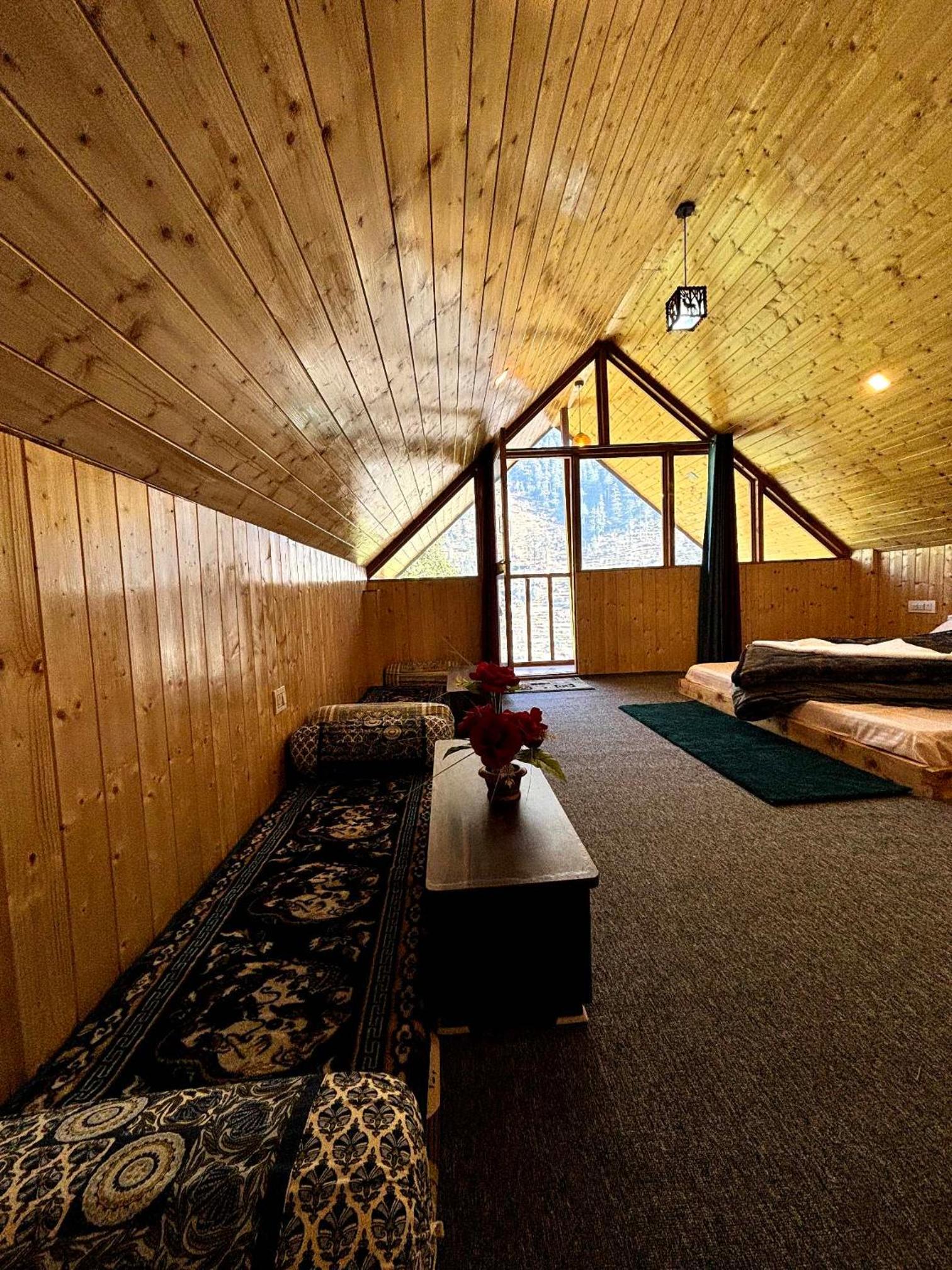 Dream wood cottage jibhi view 5