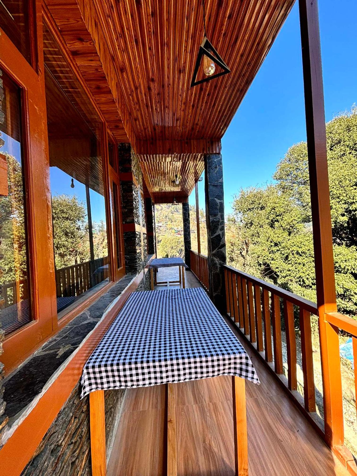 Dream wood cottage jibhi view 3