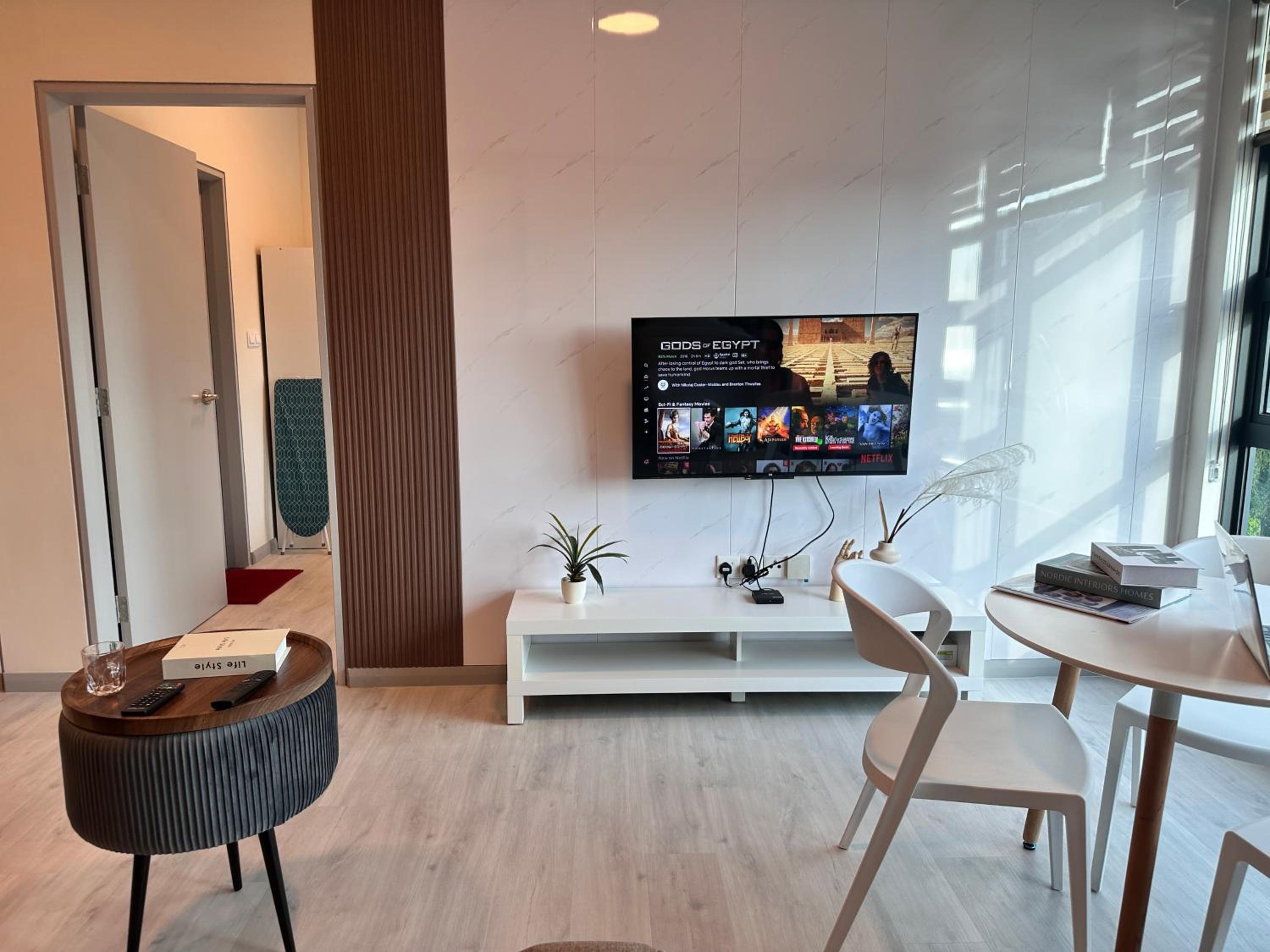 JQ1 SEA & POOL or CITY View WIFI I WASHING MACHINE for Some Units I CUCKOO WATER Jesselton Quay by R2 photo 5
