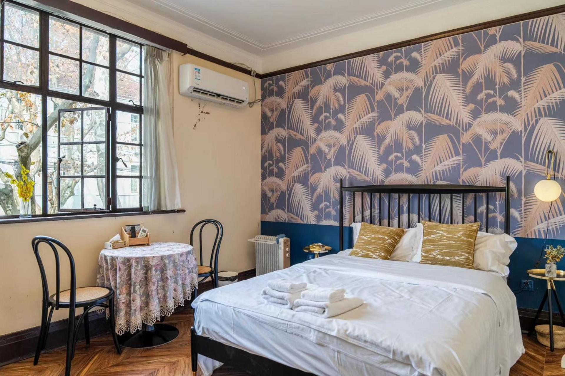 Shanghai Century Old House Downtown B&B