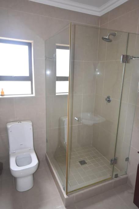 3 Bed 4 Bath detached House, Pool, Inverter view 3