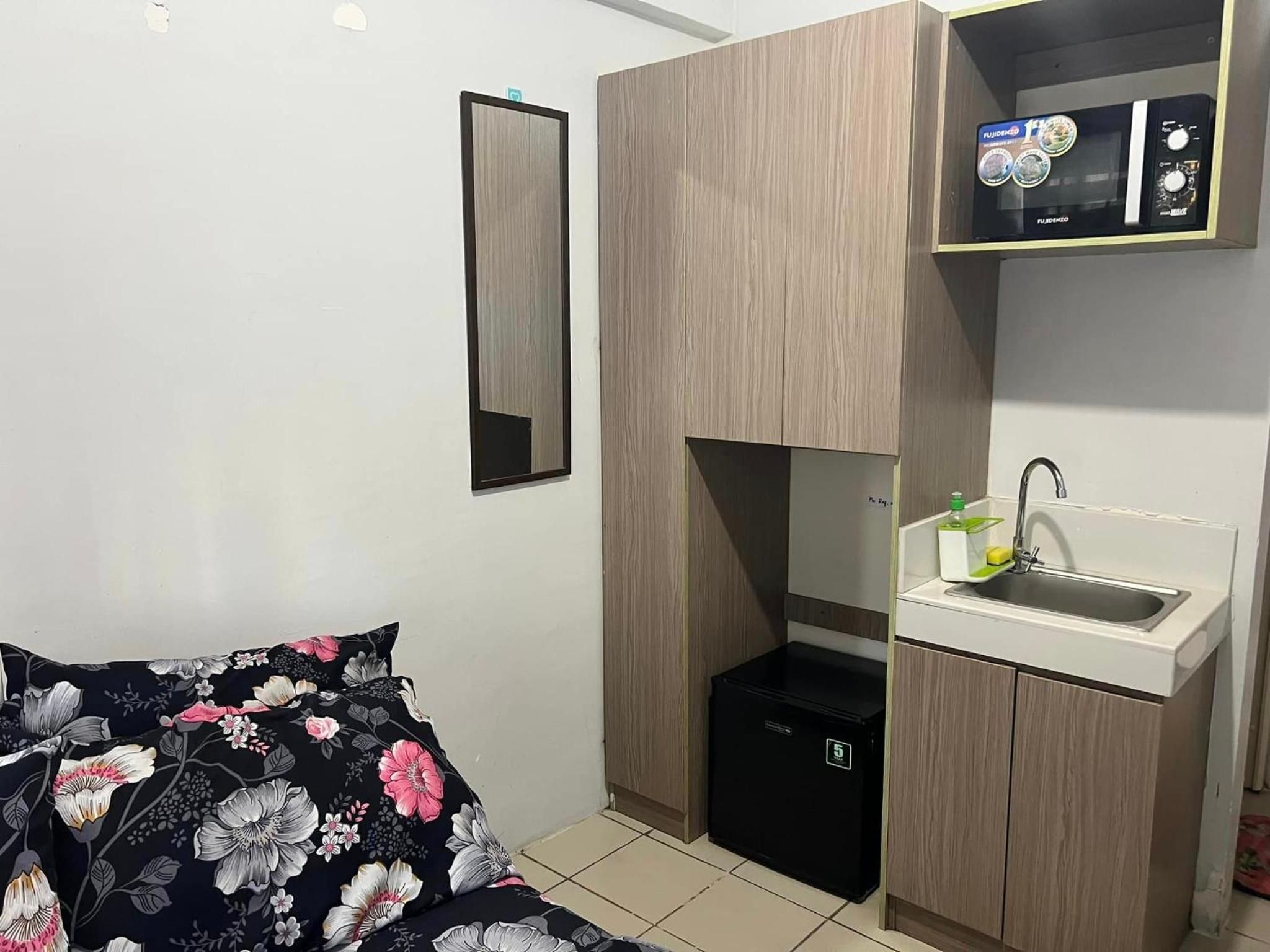 Metro Studio - Unli Wifi and Netflix view 4