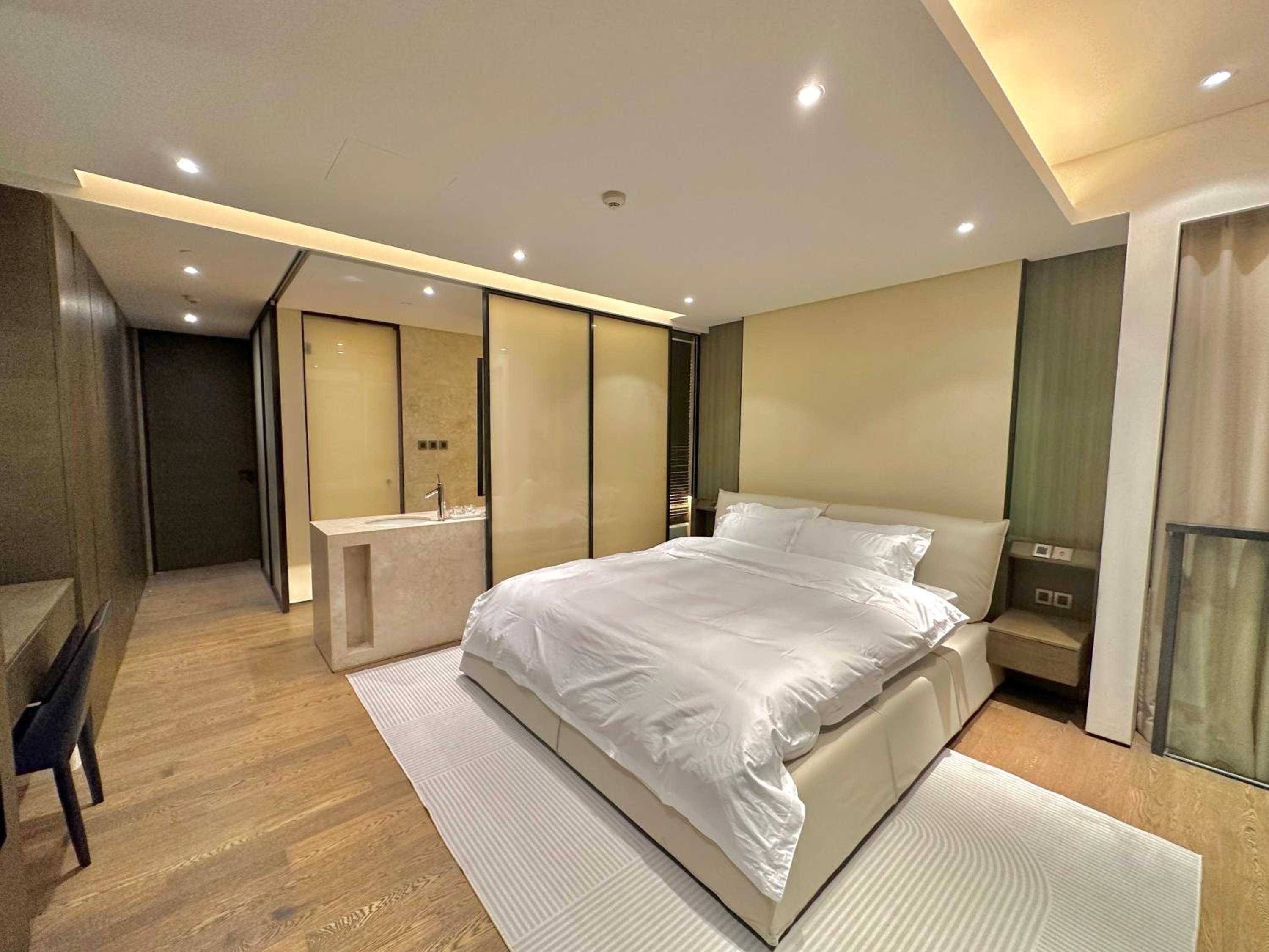 ZHome-Deplex luxury apartment-Near The Bund