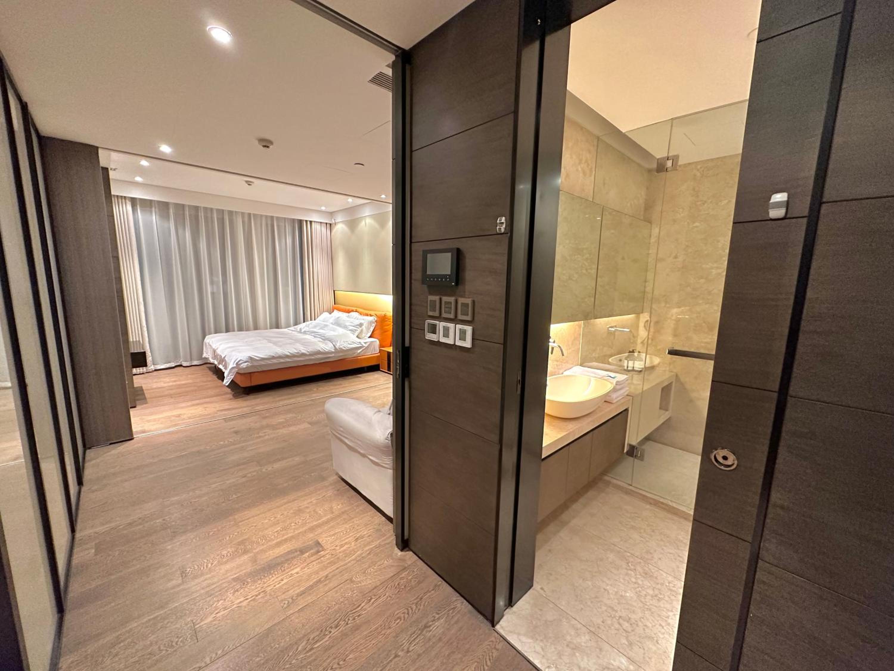 ZHome-Deplex luxury apartment-Near The Bund