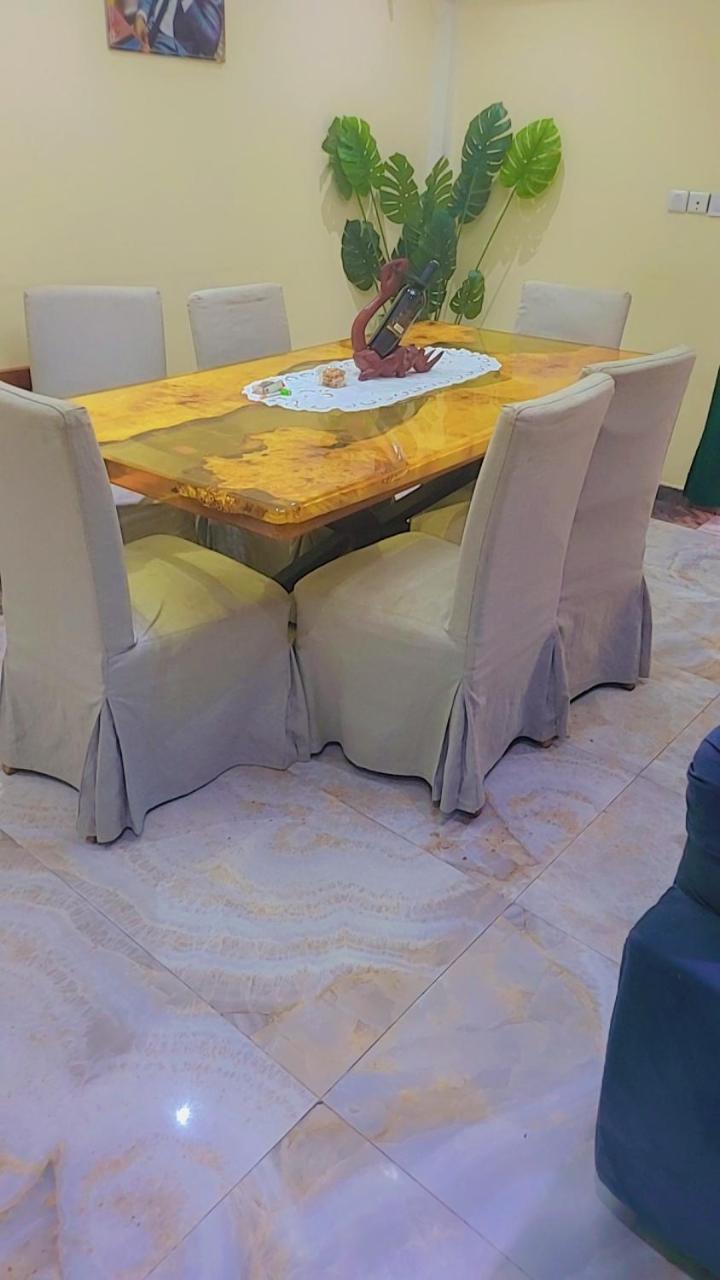 Appartement 2/3 chambres à Bonapriso Douala