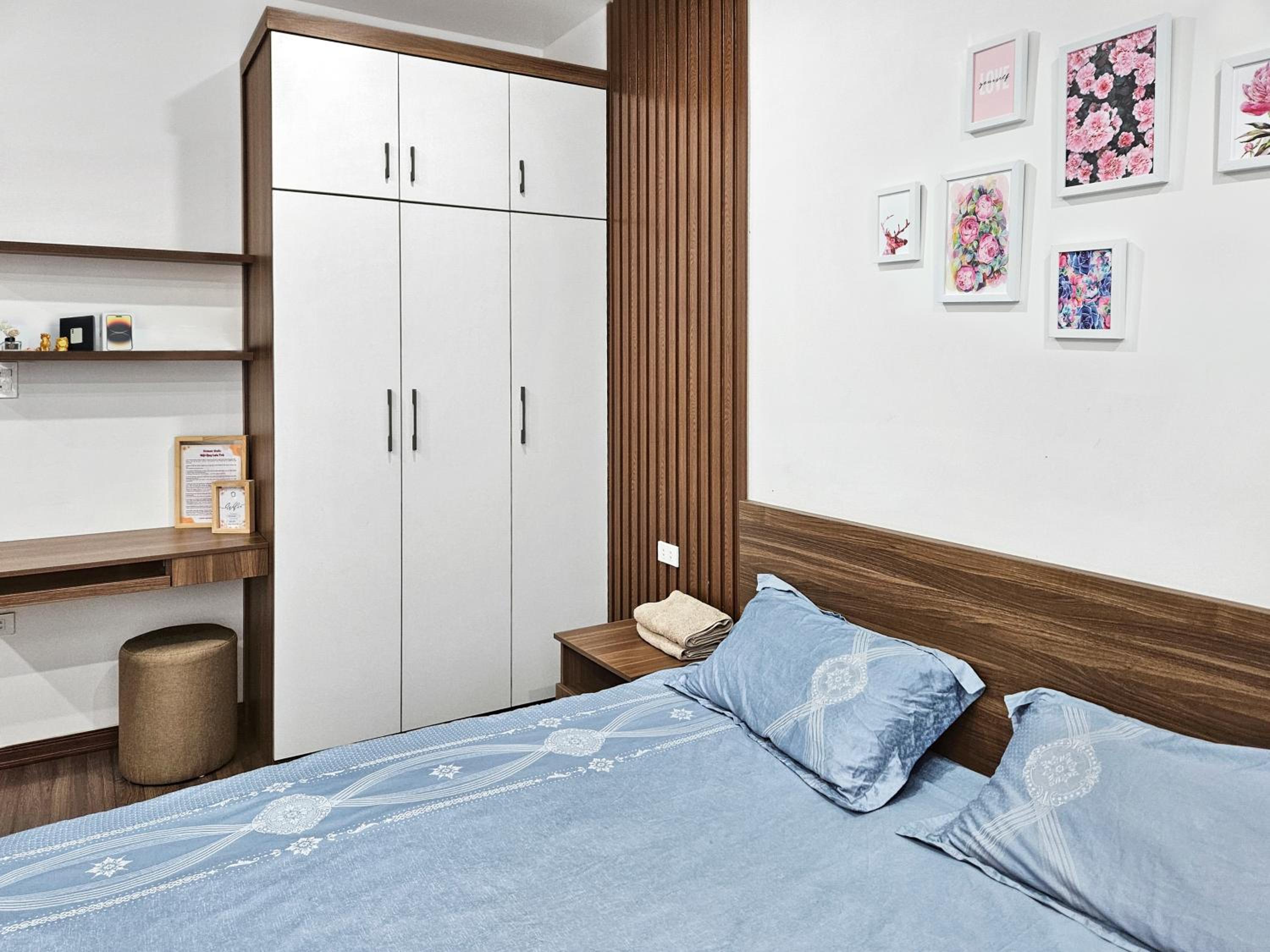 CHLOE'S SERVICED APARTMENT - VINHOMES MARINA view 3