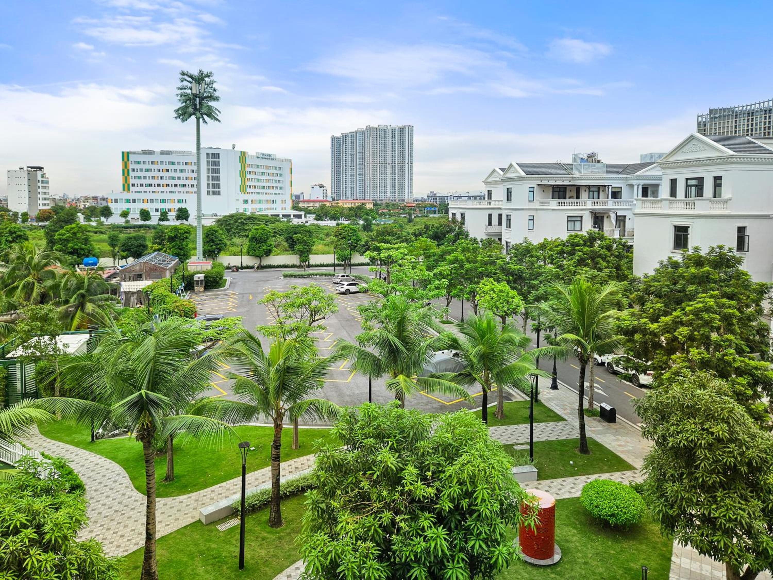 CHLOE'S SERVICED APARTMENT - VINHOMES MARINA view 4
