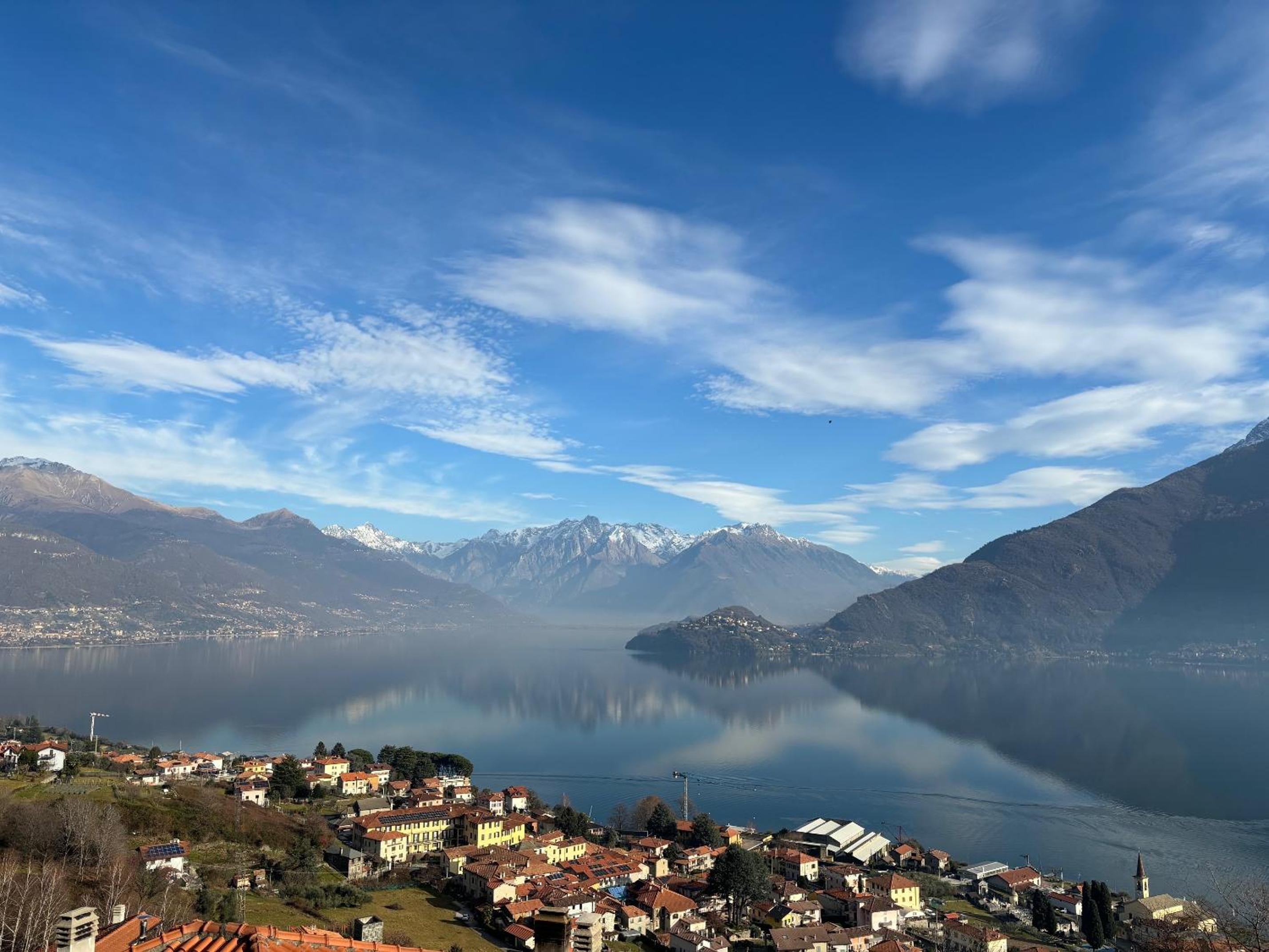 Apartment Monte e Lago view 2