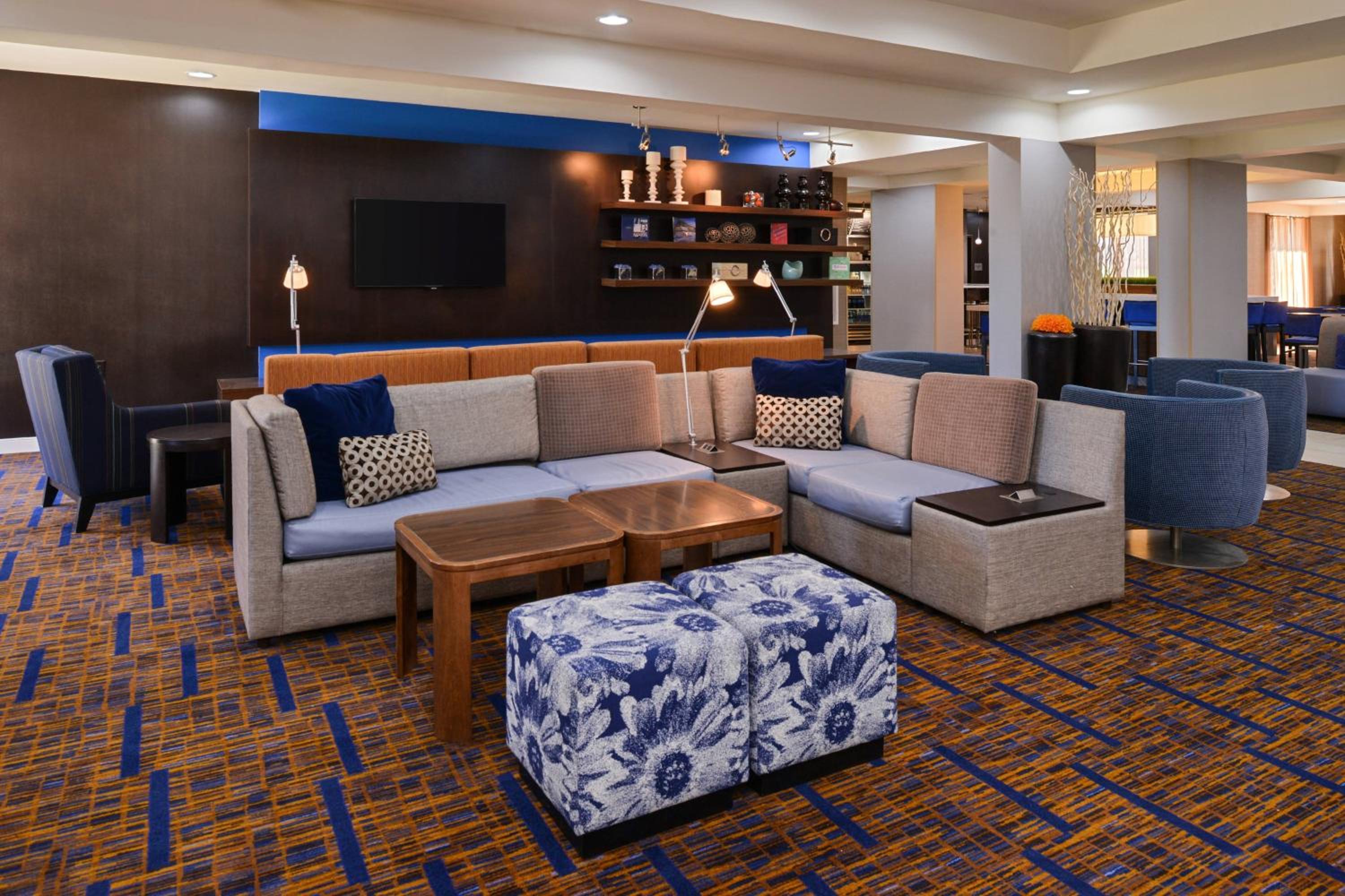 Milwaukee Vacations - Courtyard by Marriott Milwaukee North/Brown Deer - Property Image 1