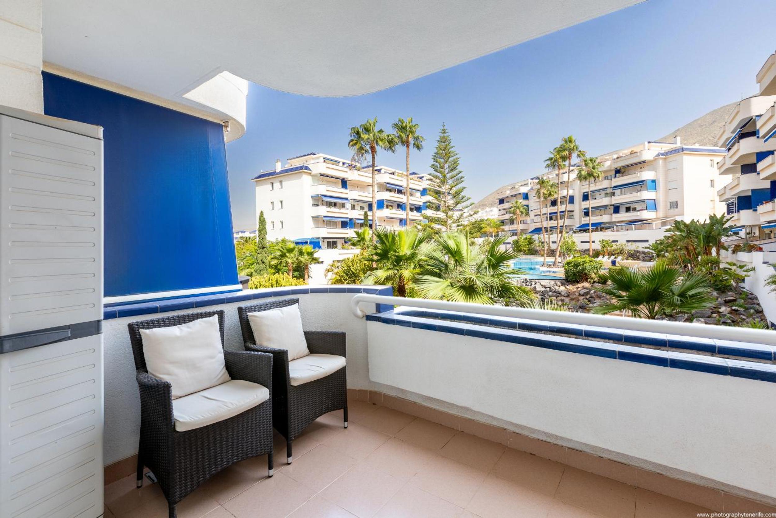 Los Cristianos 2 bedroom quiet complex 200 meters from the ocean view 3
