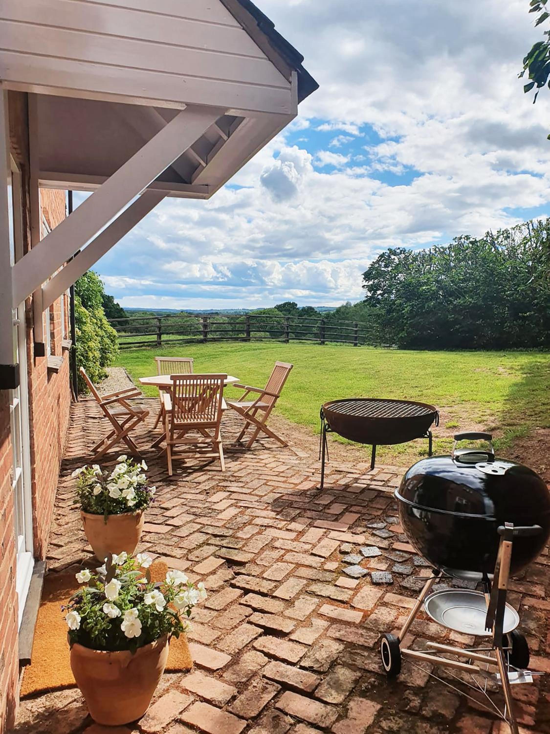Lilly Hall Hopkiln - Exceptional 3 Bed Cottage in Ledbury Herefordshire view 4