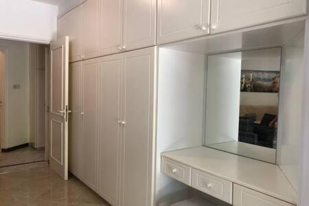 Regina Gardens - spacious, 3 bed, ground floor unit with large patio