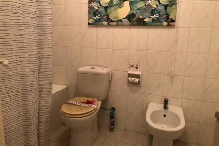 Regina Gardens - spacious, 3 bed, ground floor unit with large patio