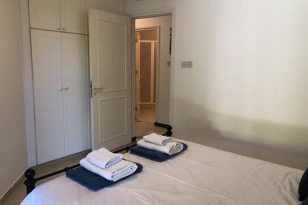 Regina Gardens - spacious, 3 bed, ground floor unit with large patio