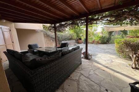 Regina Gardens - spacious, 3 bed, ground floor unit with large patio