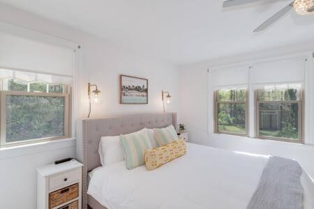 Spacious Retreat With Pool, Game Room & Fireplace, Sleeps 10, Backyard Oasis and Screened Gazebo, Family-Friendly Getaway, 24Hr Hospitality view 5
