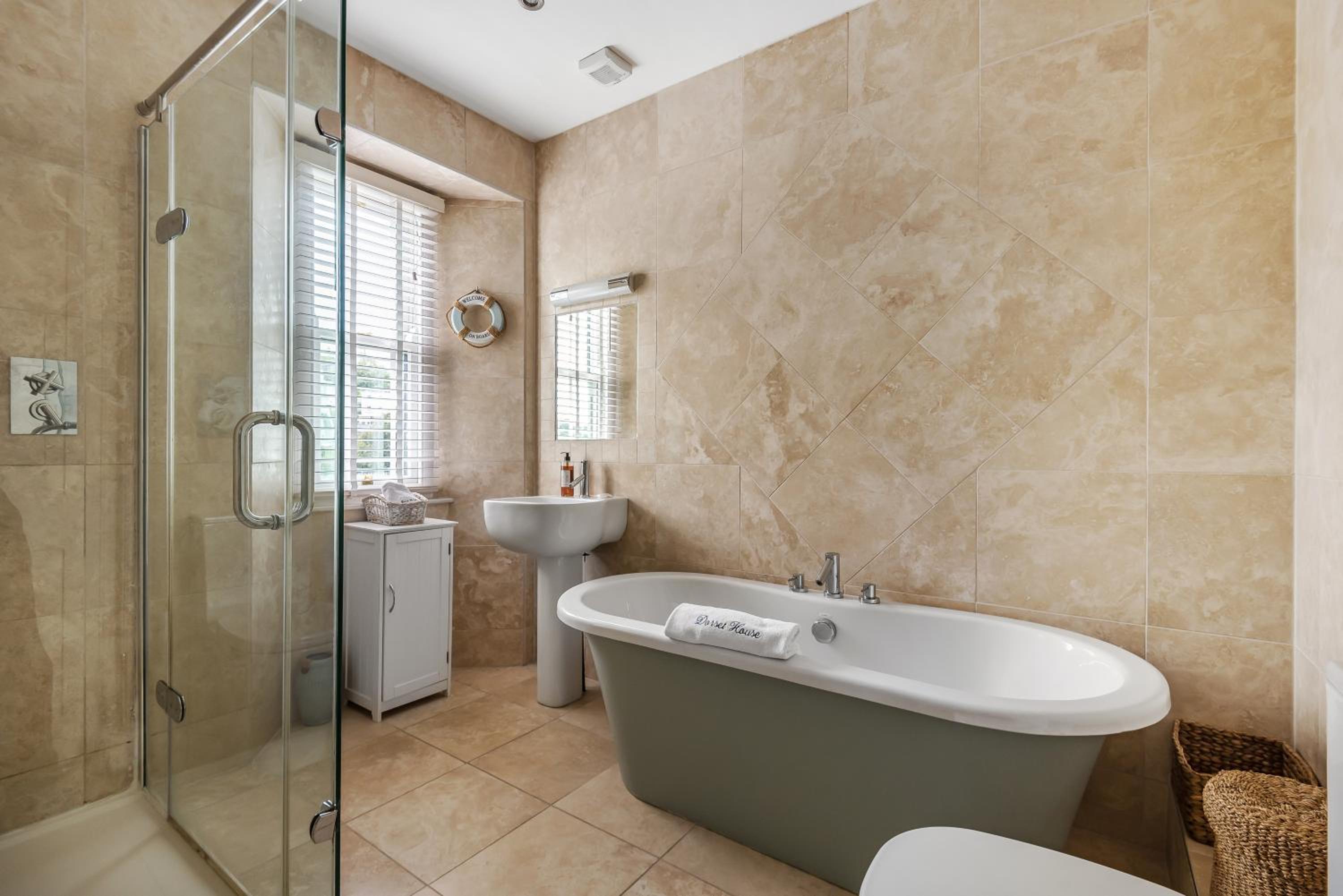 Dorset House, Salcombe, with Free Parking