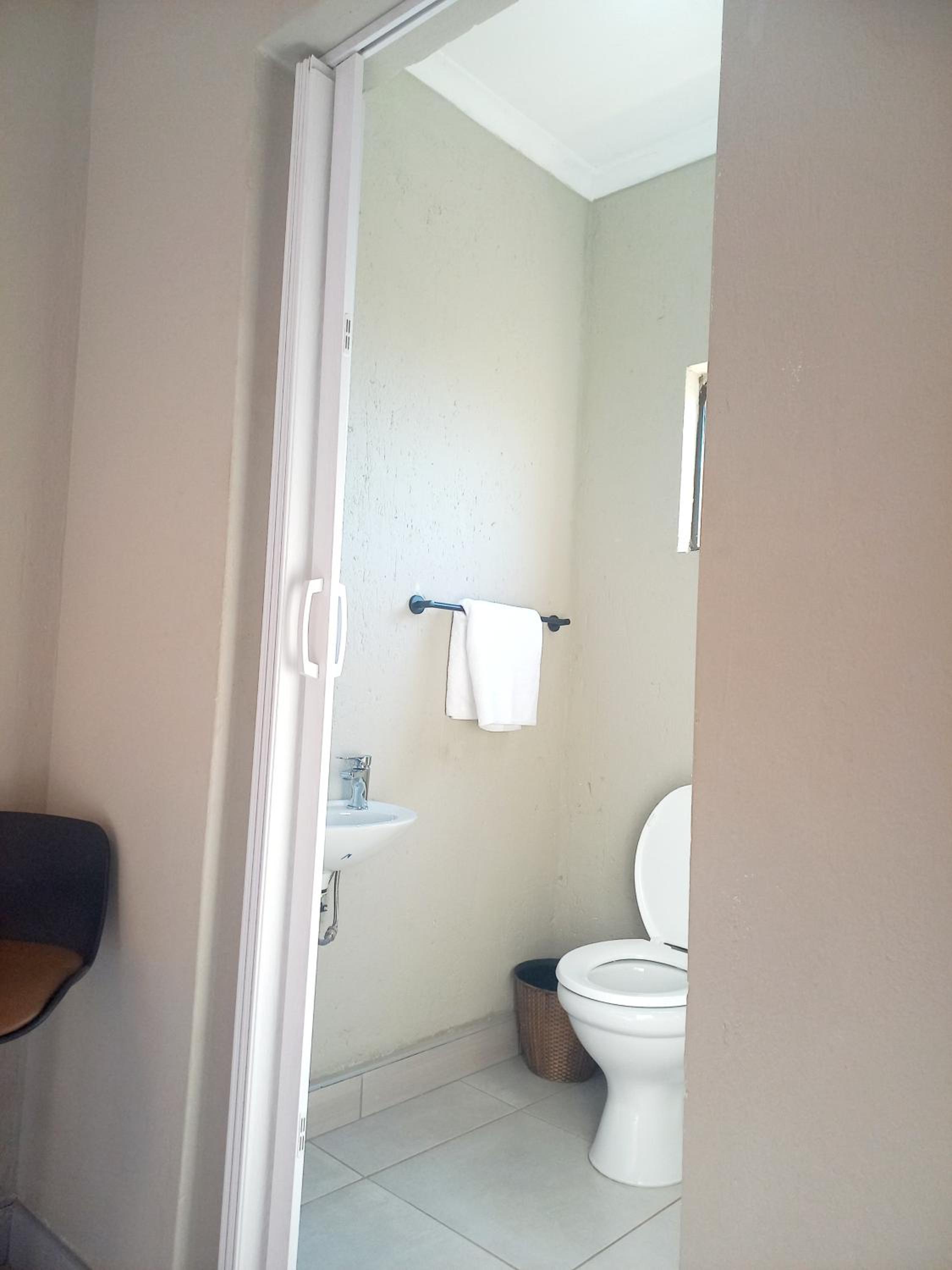 Private Room 2 Mahikeng view 4