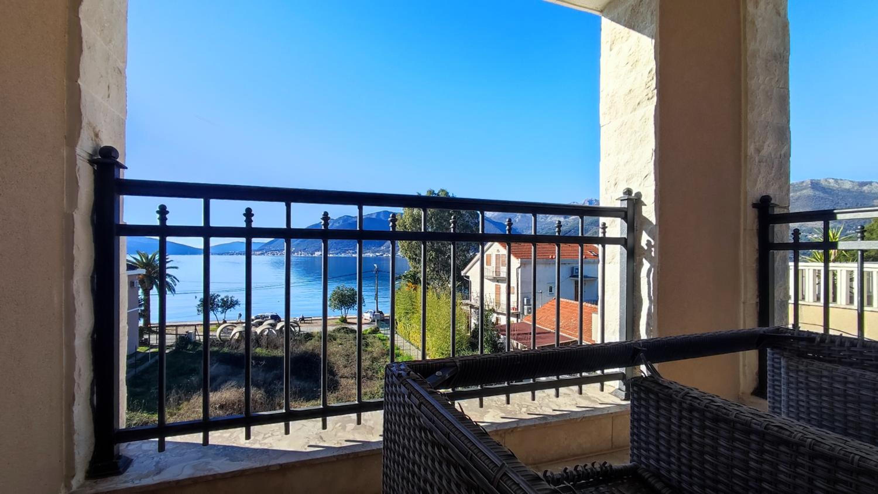 Lux Apartments Djurovic Tivat view 3