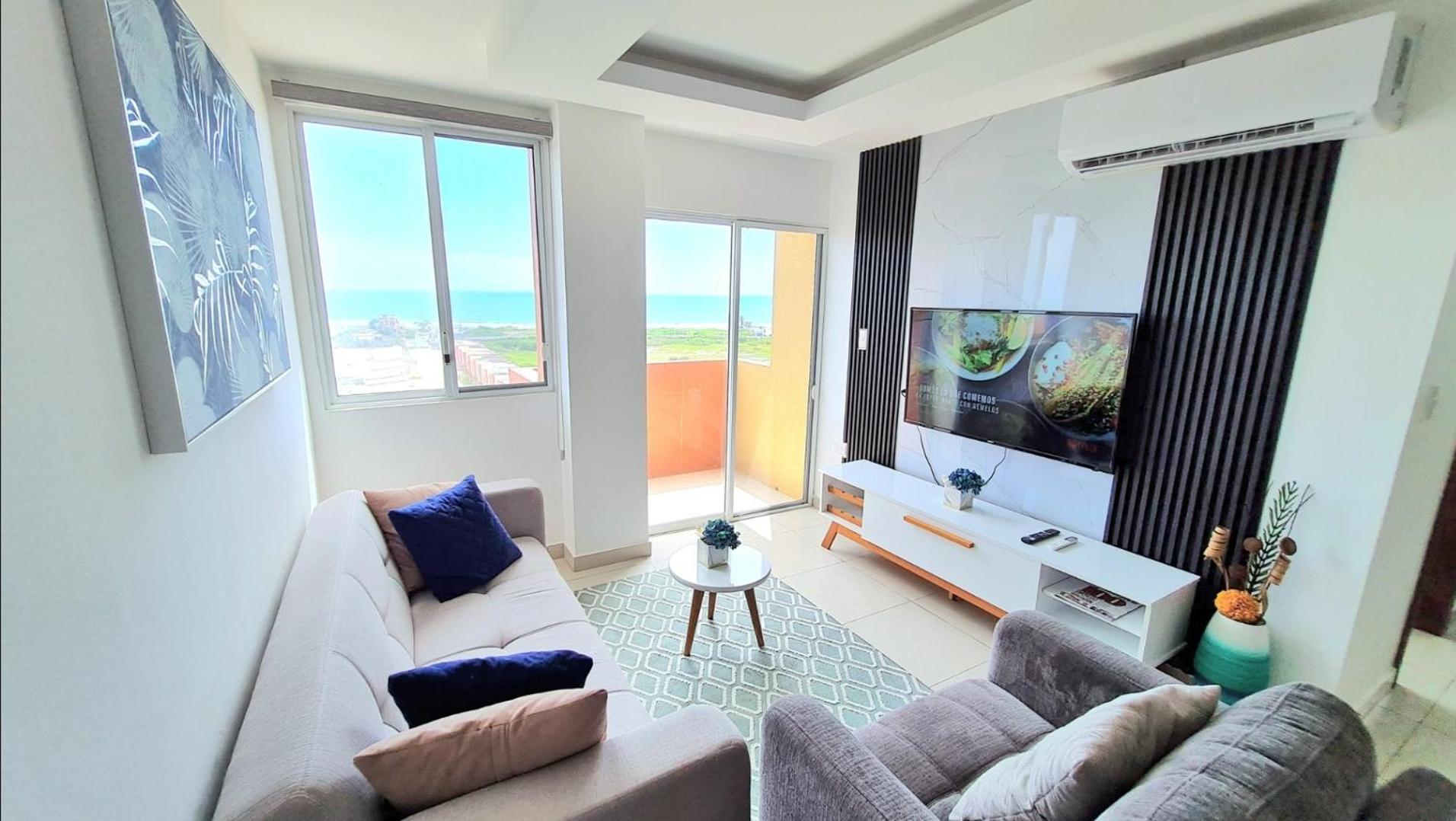 Hotel Suite con Vista al Mar, Piscinas, Jacuzzi, Wifi - Image 1
