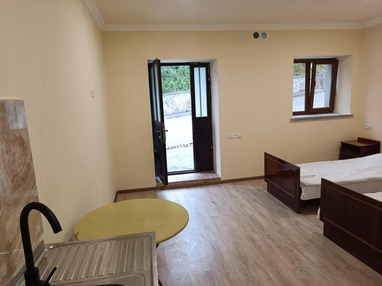 Verishen Guest House B&B