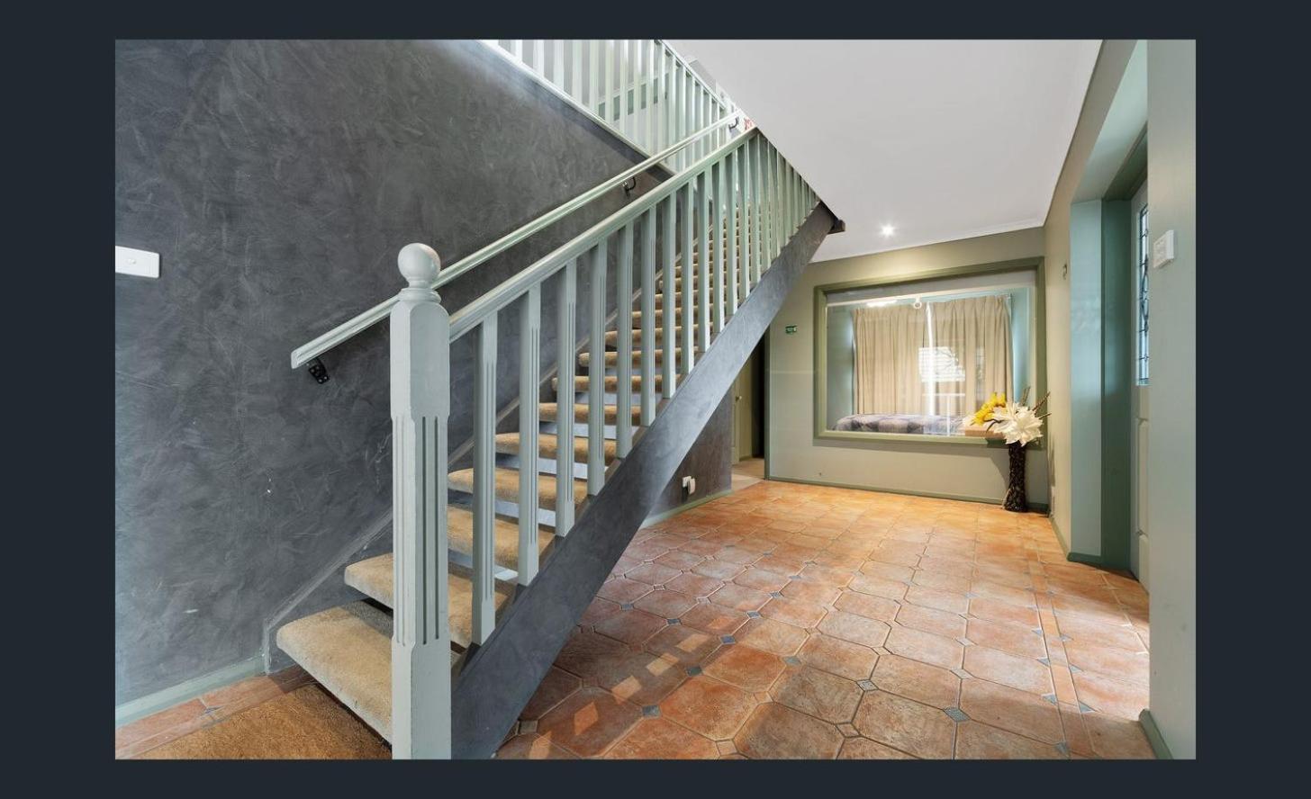 6 Bedrooms 11 Beds with Spacious City Park Views and Beach