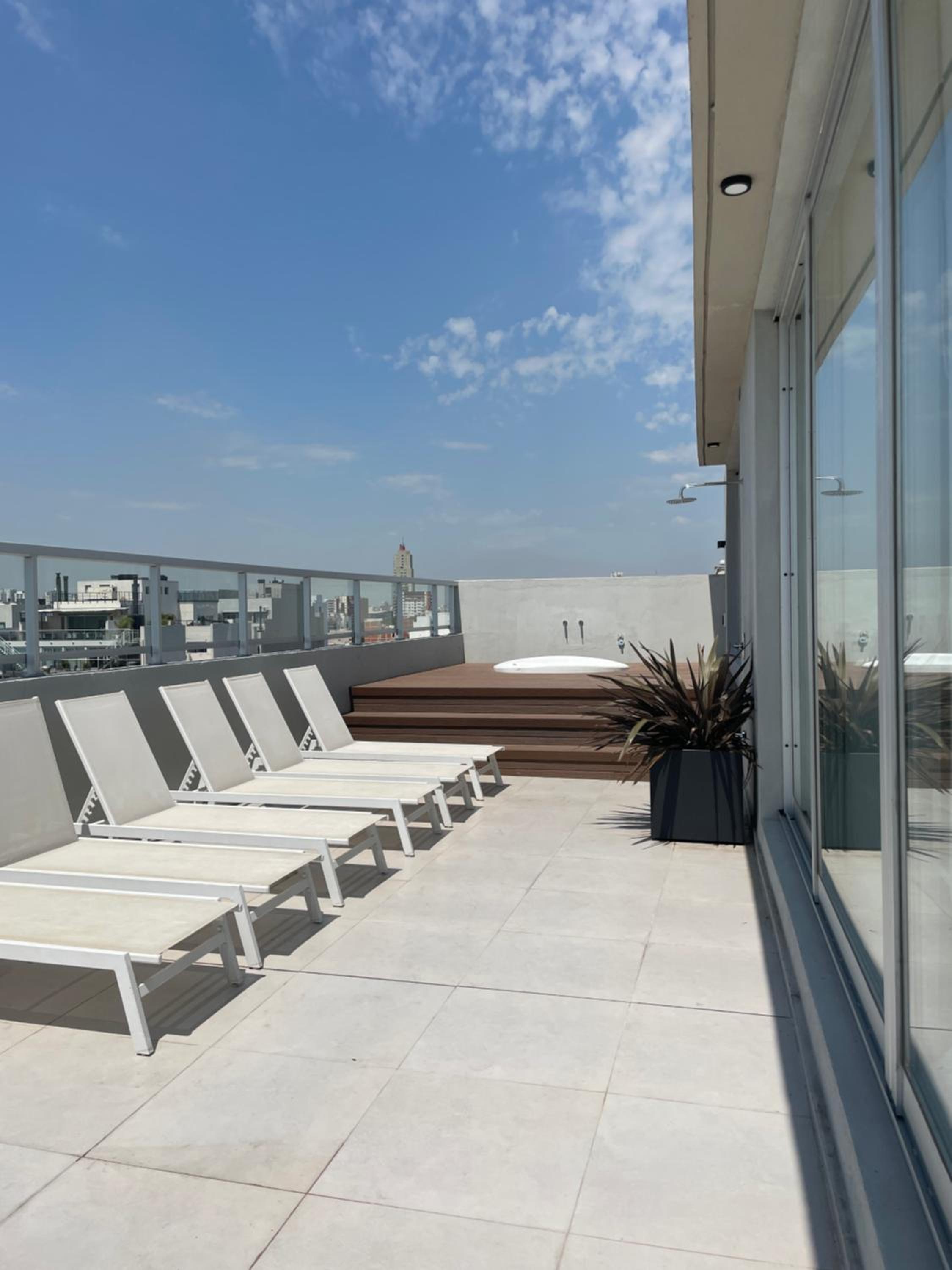 Beautiful Studio w/ Private BBQ