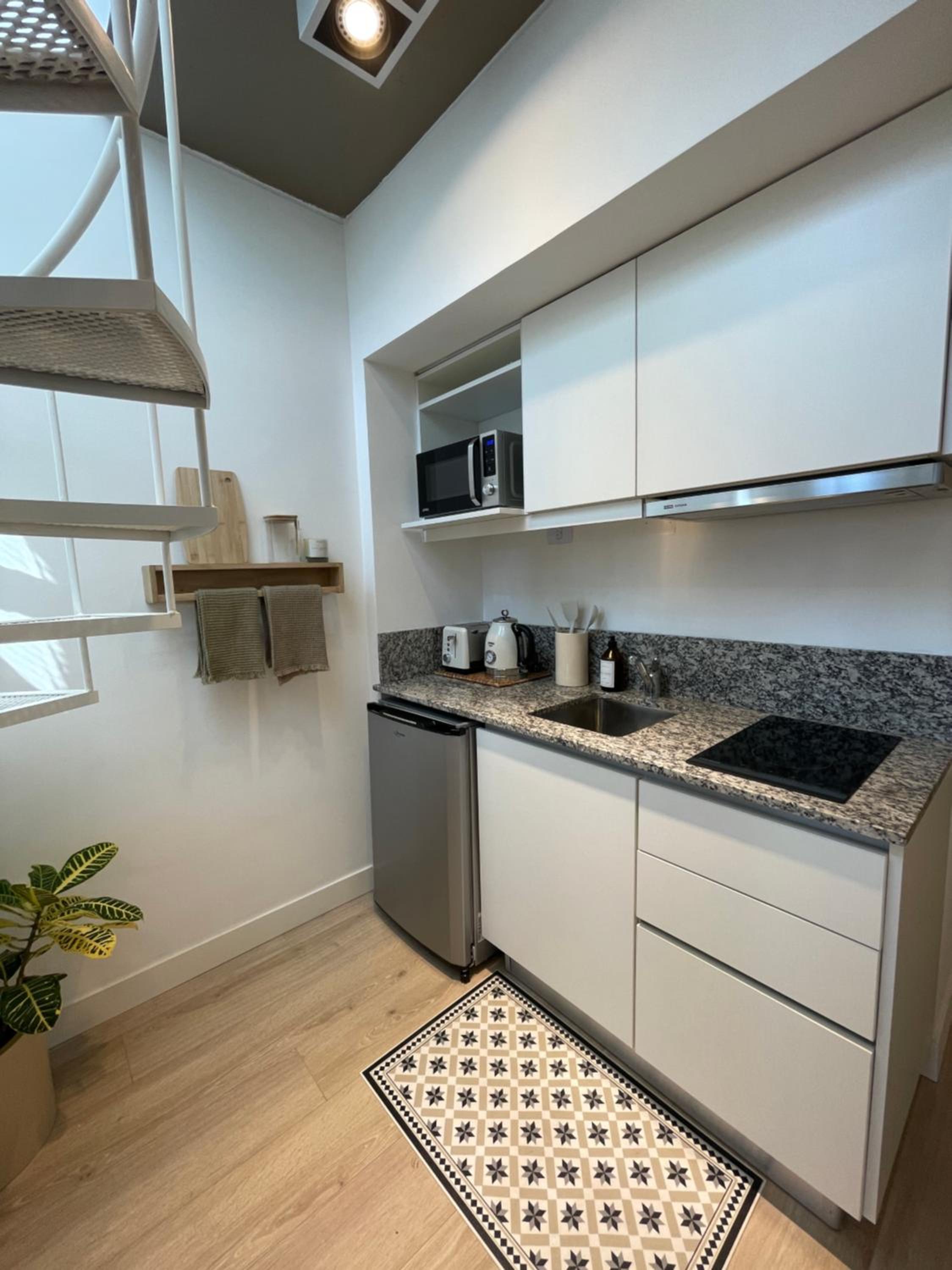 Beautiful Studio w/ Private BBQ