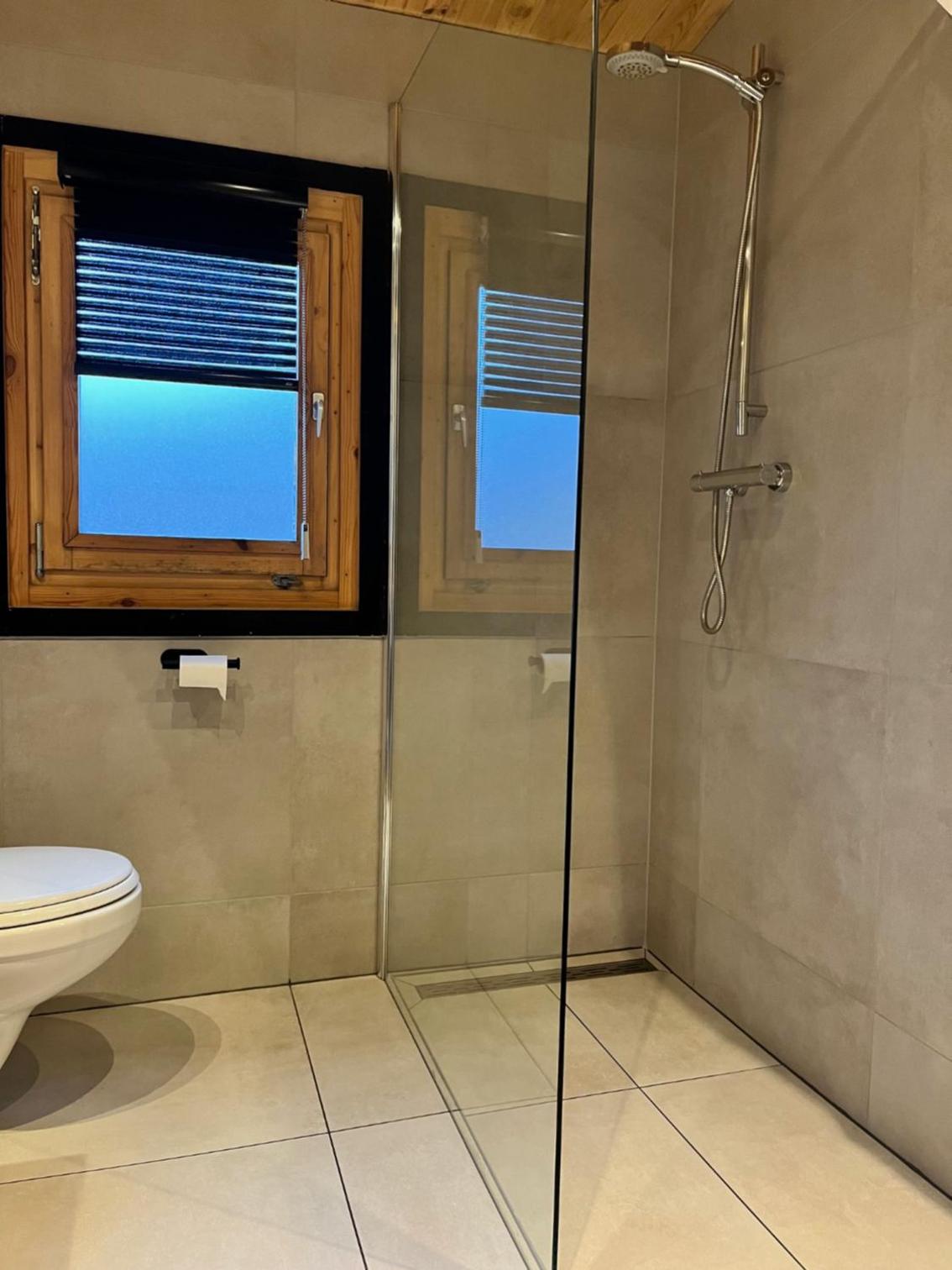 Carpe Diem, het ruime chalet met houtkachel nabij Wildlands Emmen
