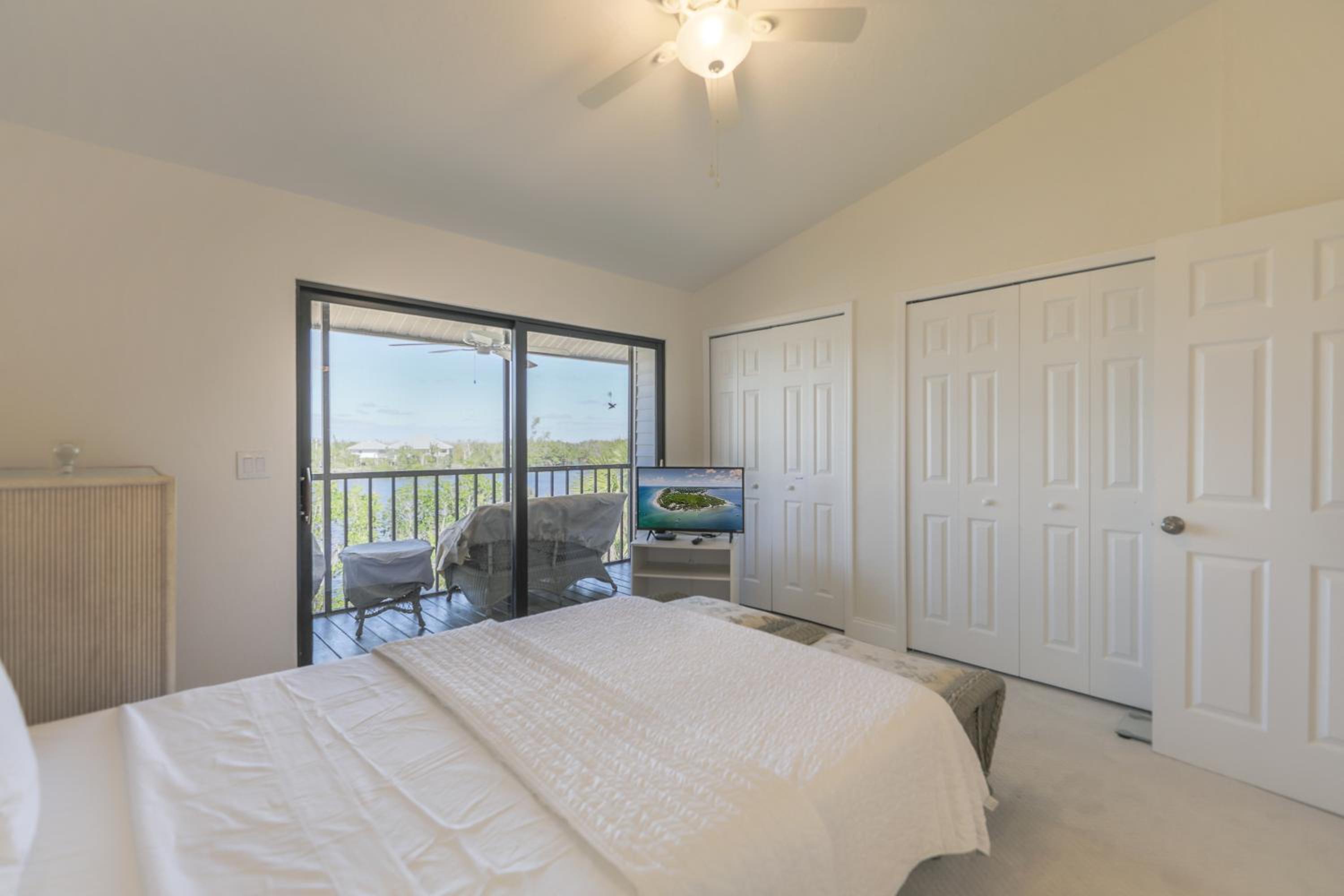 Lake Palms 1