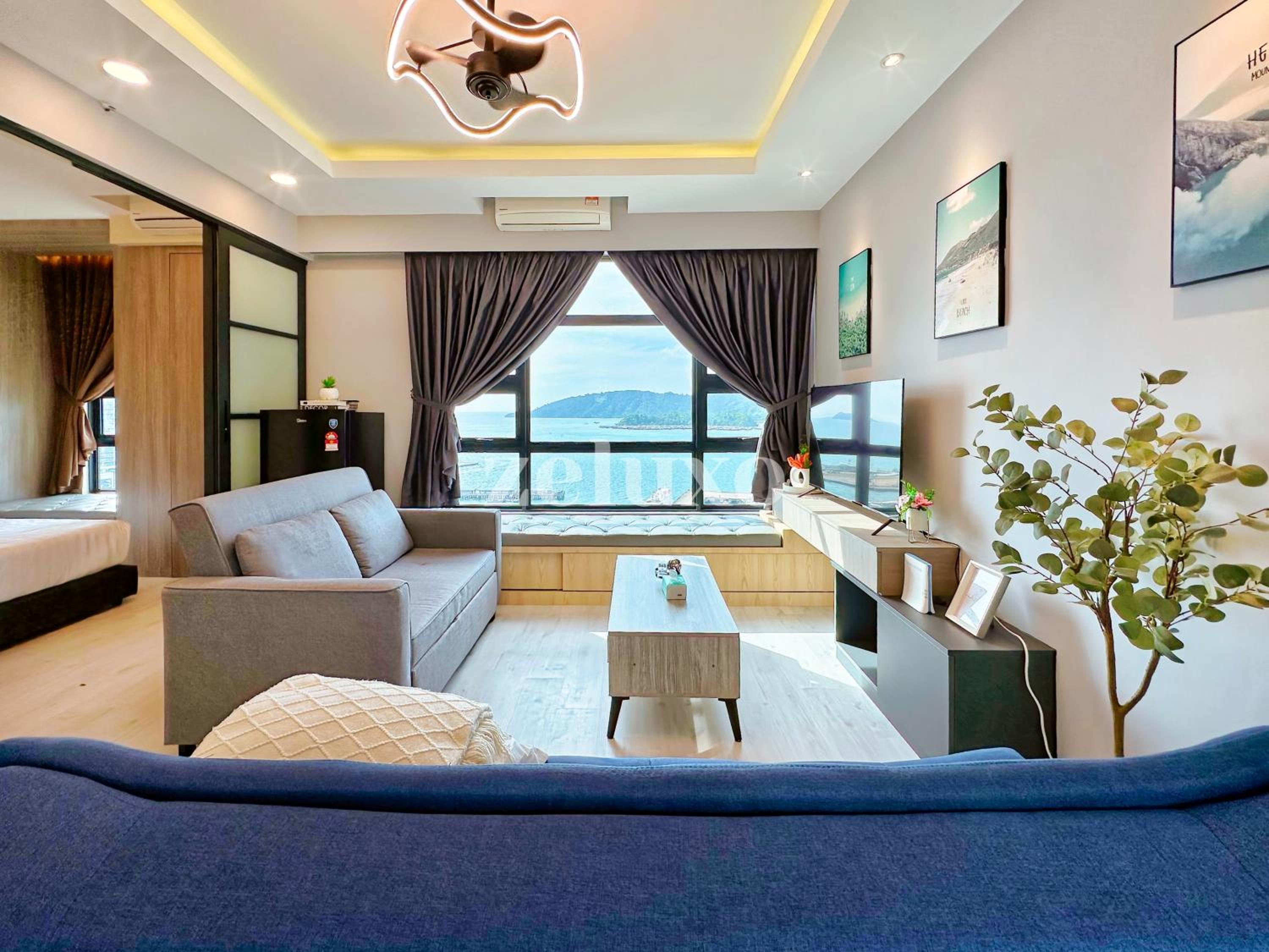 #8 Jesselton Quay City Pads Seaview by Zeluxo photo 4