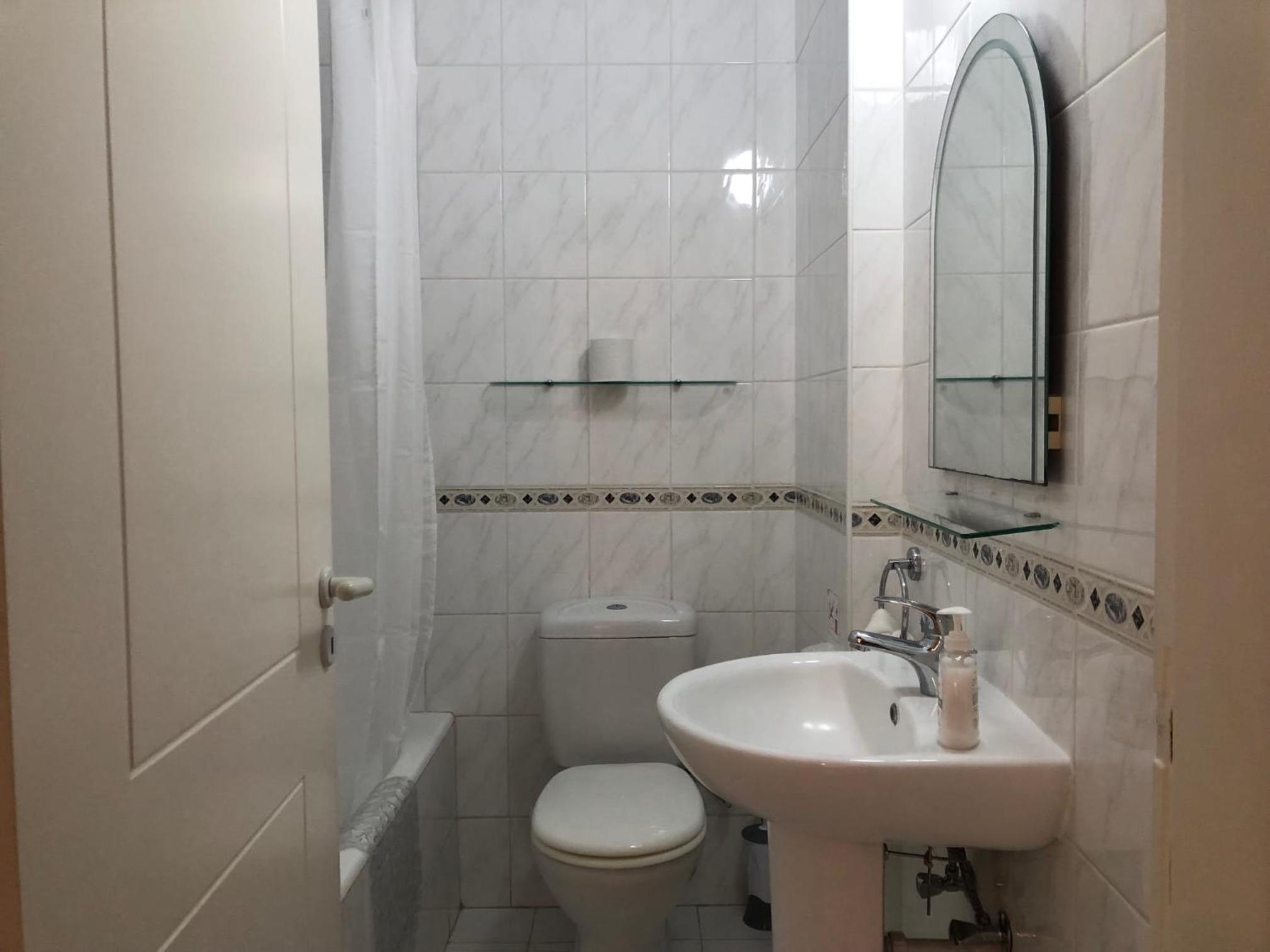 Kings Palace - Modern, sunny 2 bed ground floor with sea views