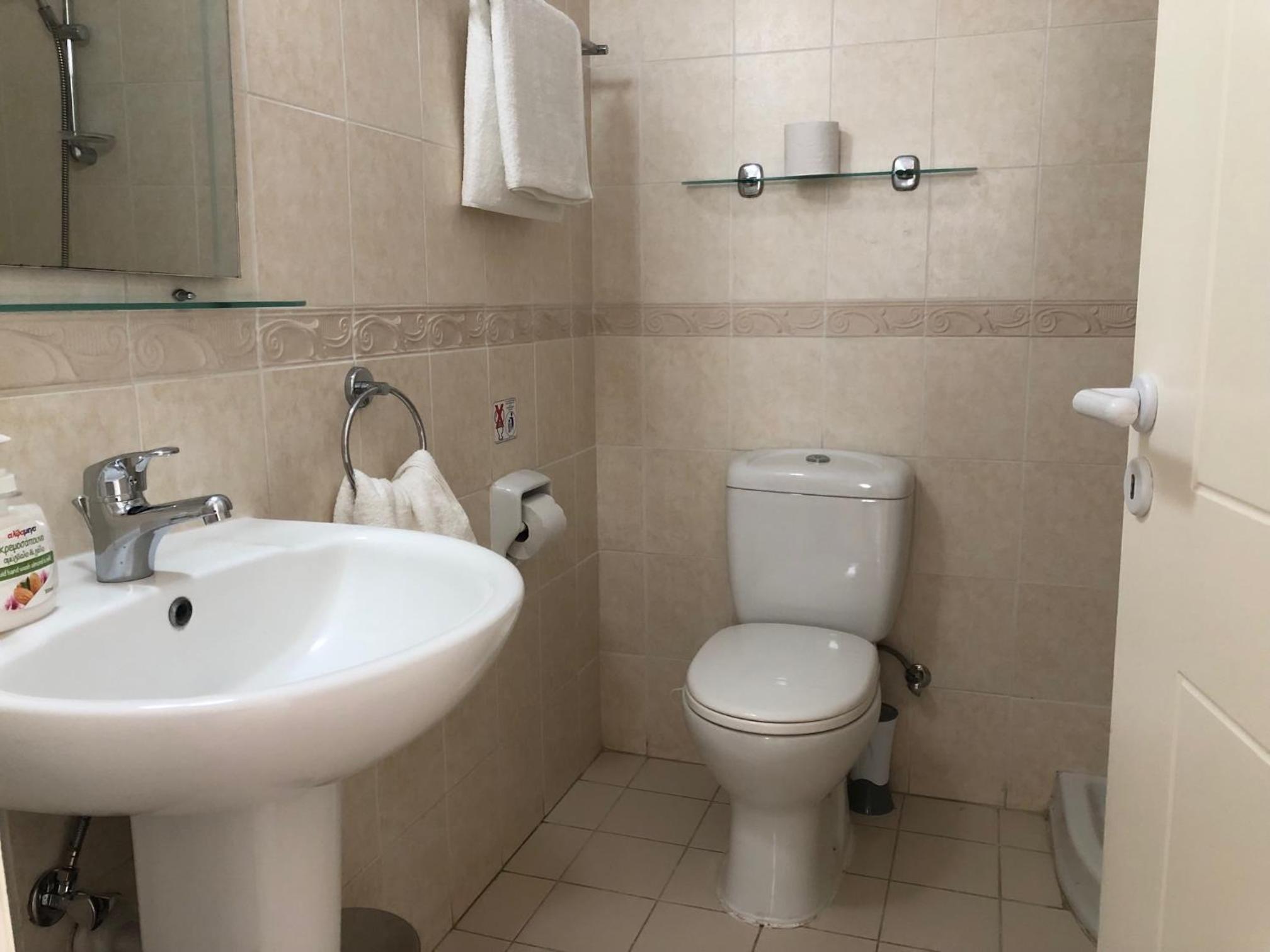 Kings Palace - Modern, sunny 2 bed ground floor with sea views